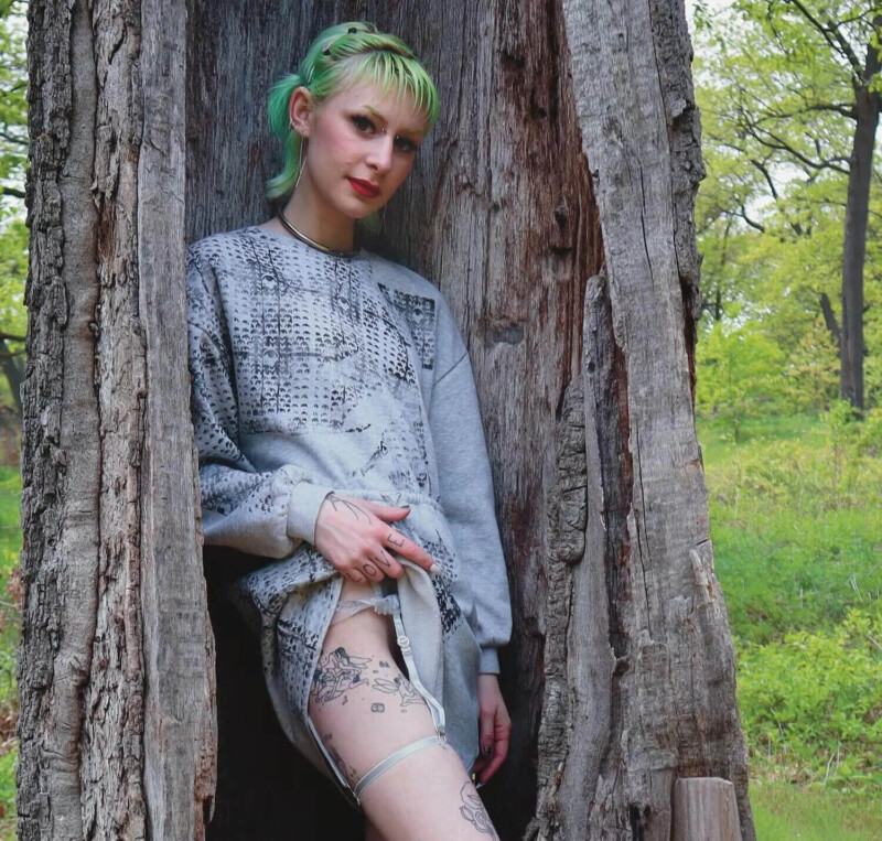Yvie Em