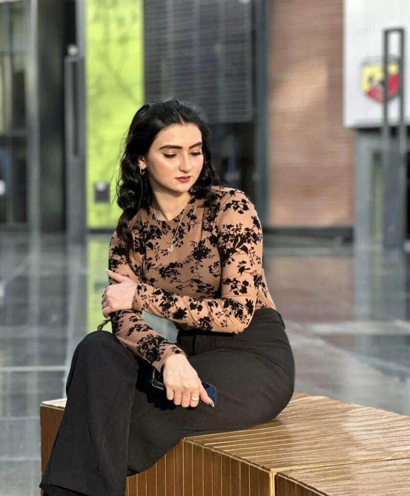 Riya - Image 5