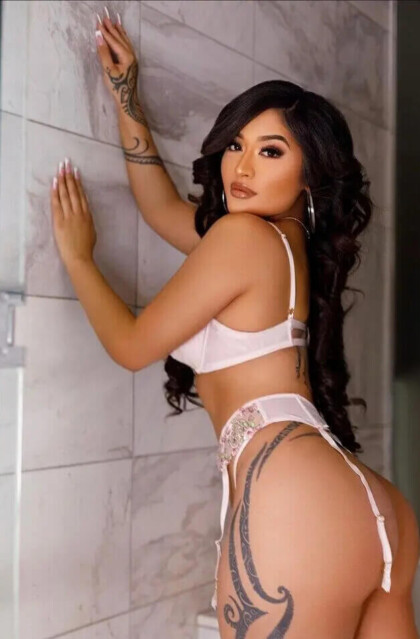 Alluring Alyssa